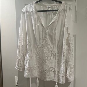 Sundance White Embroidered Blouse xL ( fits more like large)
